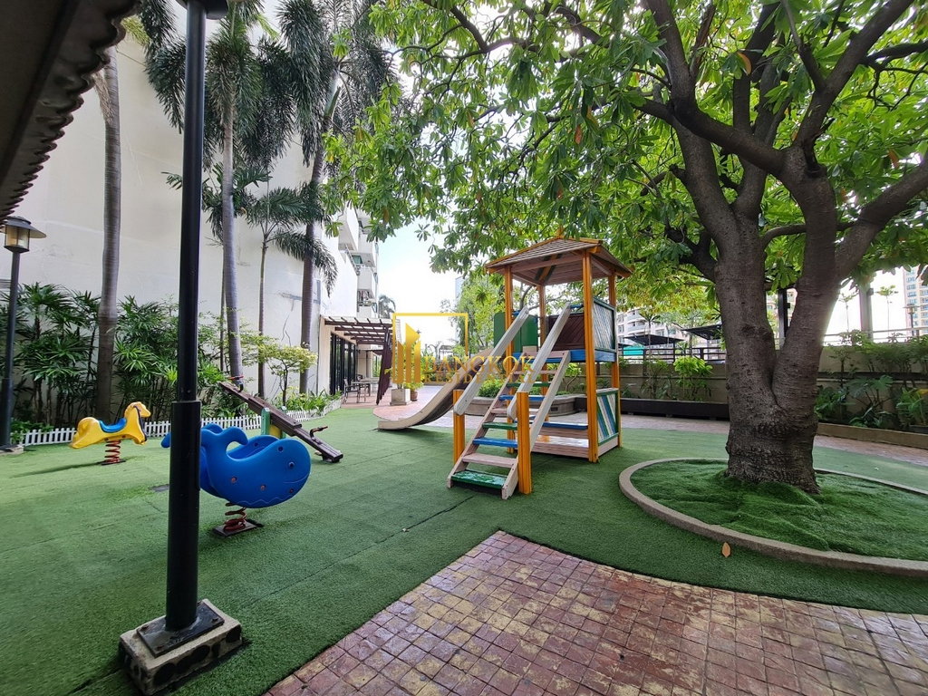 รูป Sathorn Gardens | Spacious 2 Bedroom Condo in Sathorn CBD Area - BR6232CD - รูปที่ 21/31