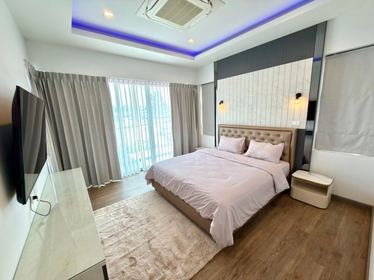 รูป ขายพูลวิลล่าหรู ในพัทยา พร้อมการตกแต่งและสิ่งอำนวยความสะดวกครบครัน ใกล้อ่างมาบประชันเพียง พร้อมเข้าอยู่ - รูปที่ 5/32