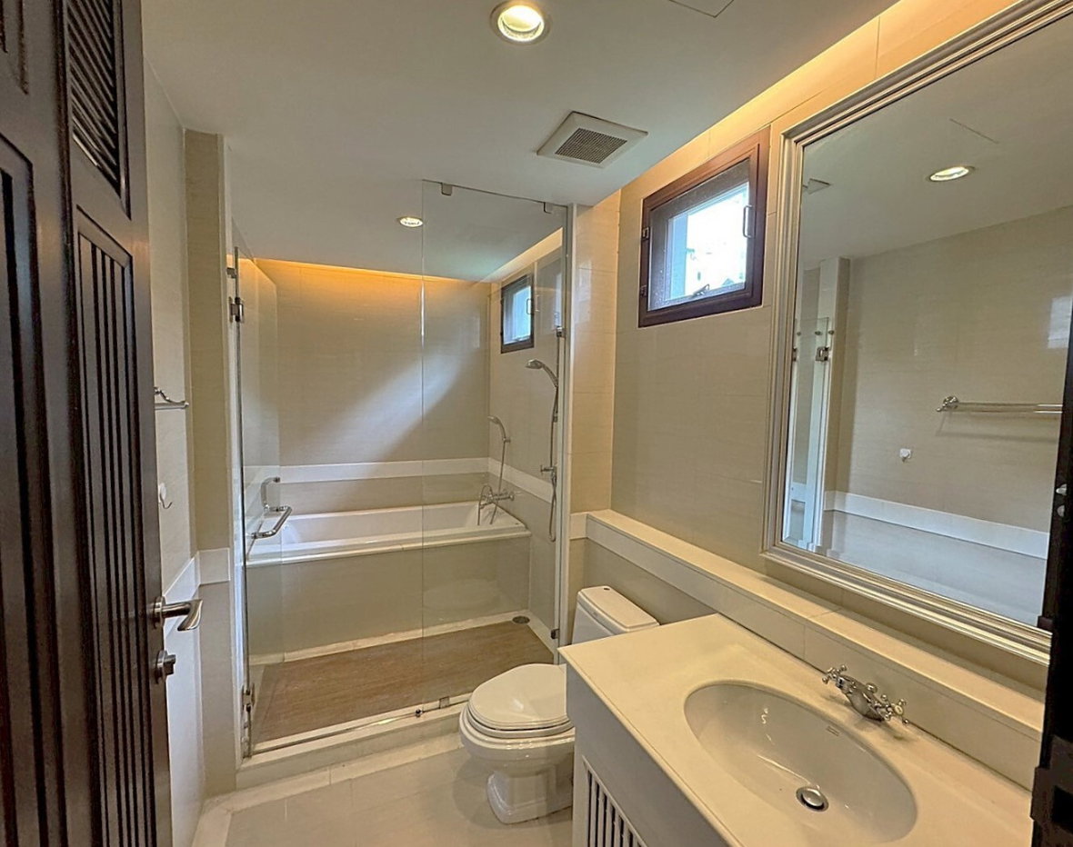 รูป บ้านหรูพร้อมสระว่ายน้ำส่วนตัว ใจกลางอโศก ** NO CO-AGENT ** - รูปที่ 3/26