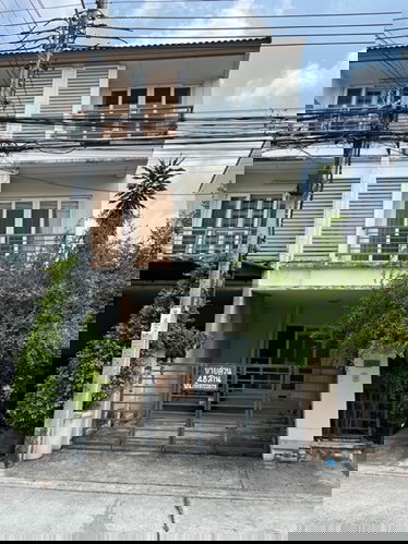 รูป ขายทาวน์โฮม 3 ชั้น ห้องมุมติดสวน ม.คาซ่าซิตี้ 2 ถ.สุคนธ์สวัสดิ์ ตรงข้ามโรงเรียนอนุบาลโชคชัย เลียบทางด่วนเอกมัย-รามอินทรา ลาดพร้าว กรุงเทพ - รูปที่ 2/17