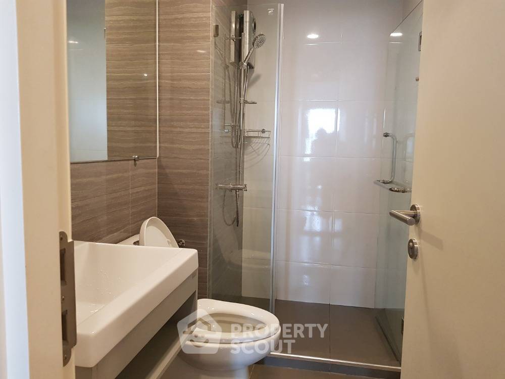 picture 1-BR Condo at Knightsbridge Phaholyothin Interchange in Anusawari (ID 392201) - 11/24