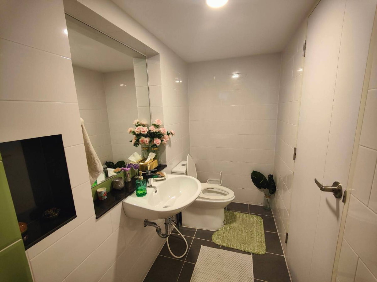 รูป บ้านเดี่ยวให้เช่า ✨ Trendy Tara Bangna ✨ 3 ห้องนอน 3 ห้องน้ำ บ้านหลังมุม เฟอร์นิเจอร์ครบใกล้สนามบิน  - รูปที่ 24/26