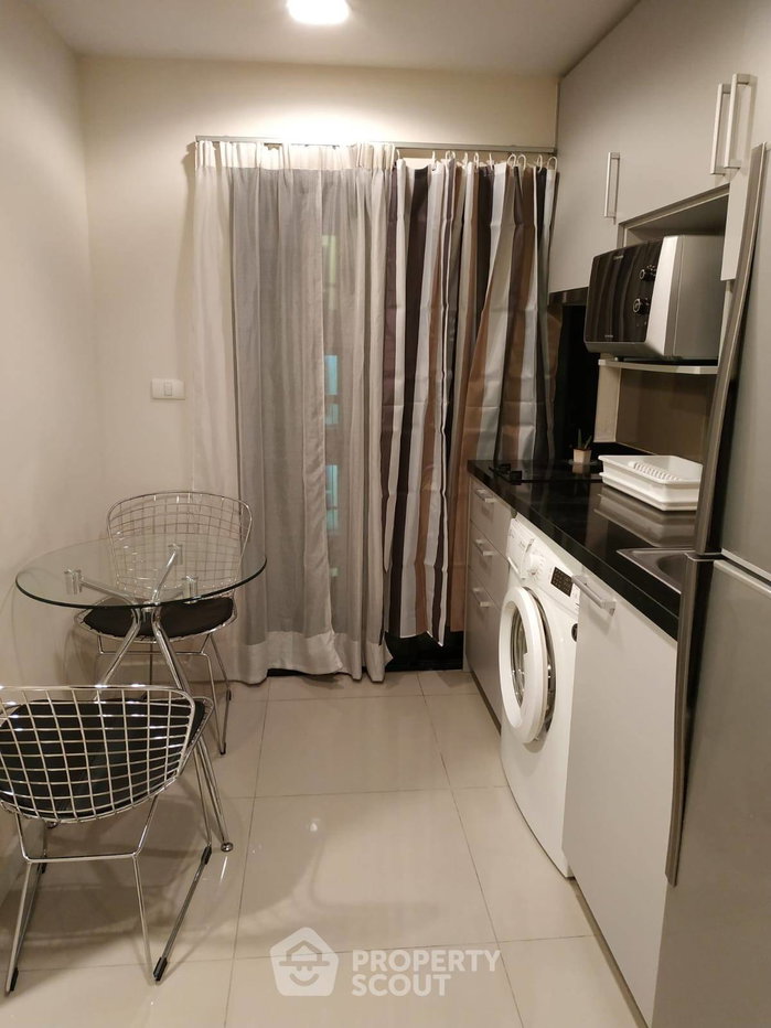 รูป คอนโด 1-ห้องนอน ที่ ซีนิธ เพลส สุขุมวิท 42 คอนโดมิเนียม ใกล้ BTS เอกมัย (ID 511859) - รูปที่ 4/10