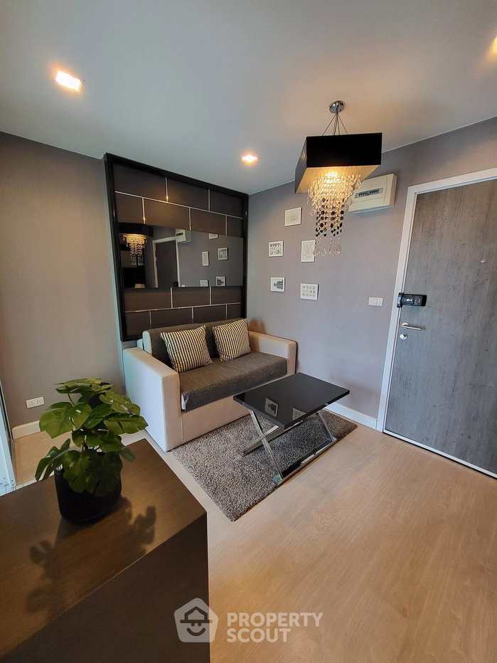 picture 1-BR Condo at Metroluxe Phaholyothin - Suthisan near MRT Chatuchak Park (ID 954718) - 4/7