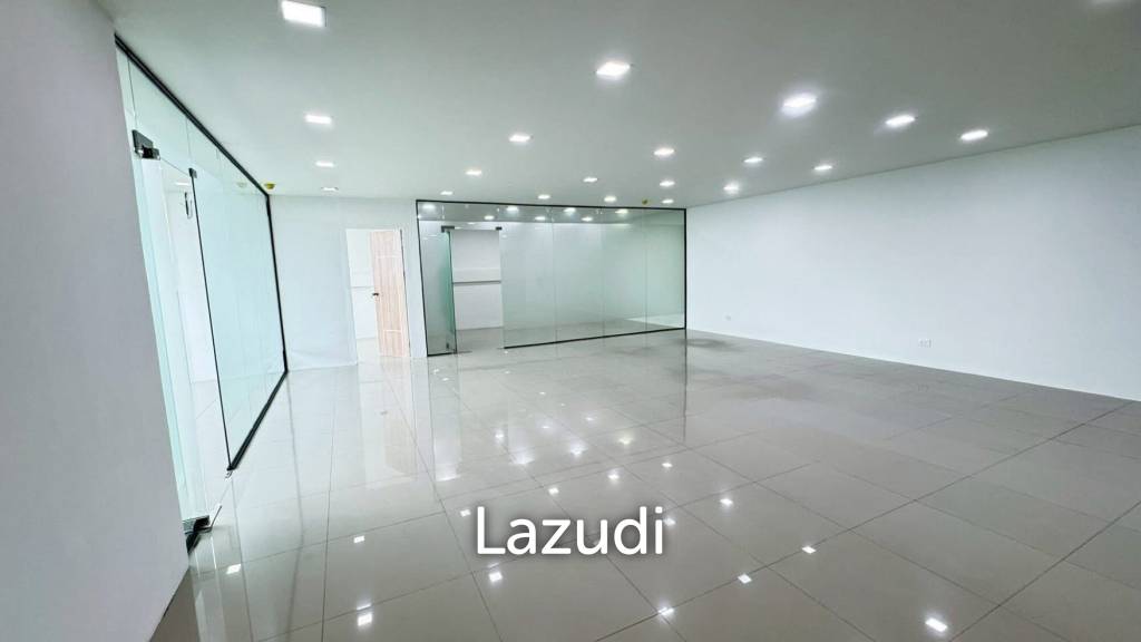 picture 101 sqm modern office for rent in Bang Khlo Bangkok - 6/6