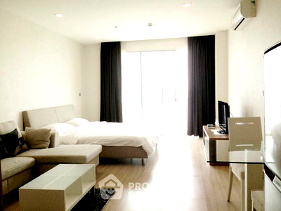 Condos for rent Bangkok : Studio Condo at Sky Walk Residences near BTS Phra Khanong (ID 512188)