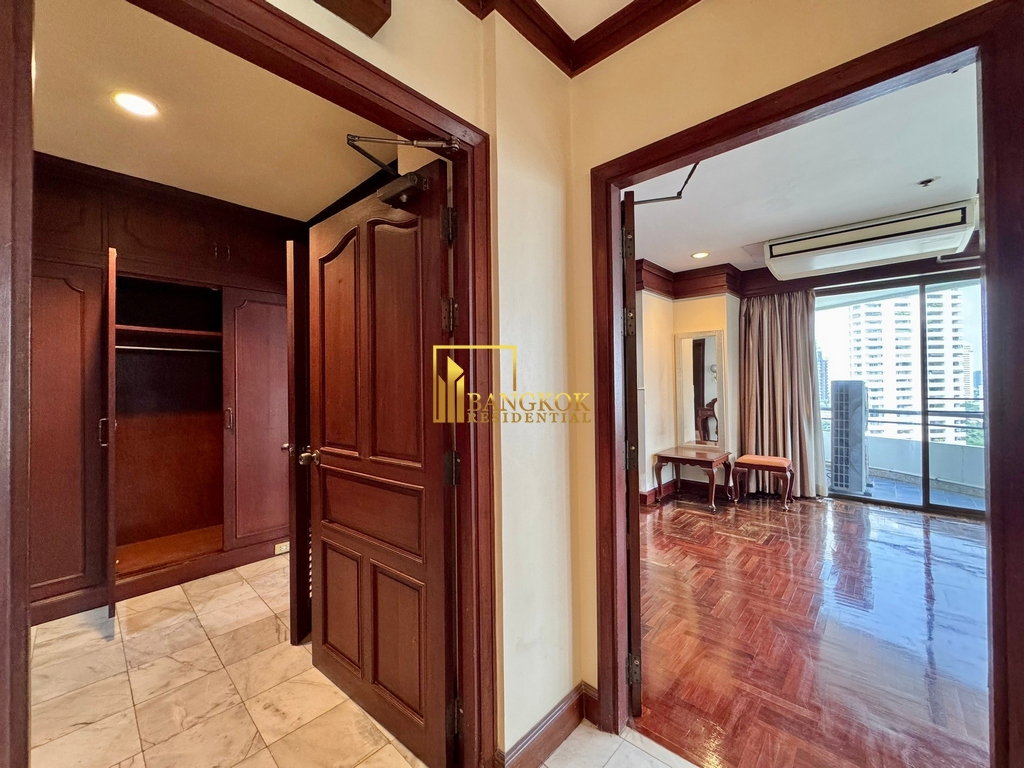 รูป Moon Tower | Expansive 2 Bed Condo in Ekkamai Area - BR4416CD - รูปที่ 25/46