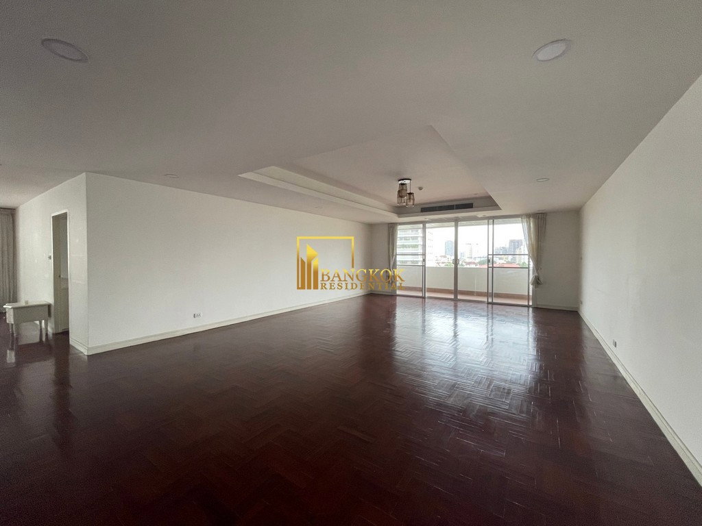รูป Oriental Towers | Expansive 3 Bedroom Pet Friendly Condo in Ekkamai - BR17432CD - รูปที่ 4/42