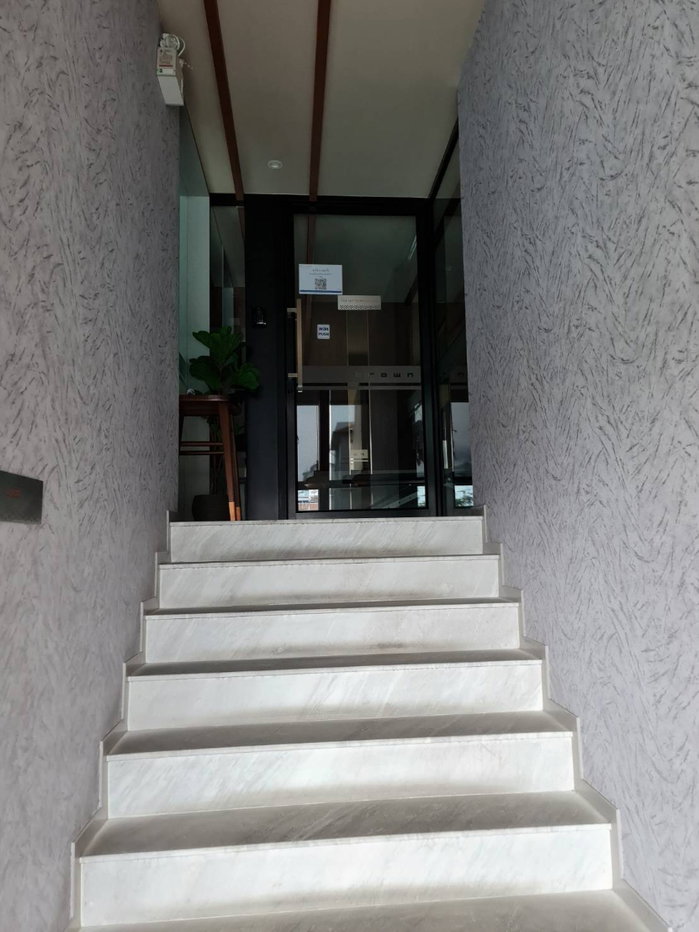 รูป คอนโดให้เช่าพร้อมอยู่ บราวน์ รัชดา-ห้วยขวาง Brown Condo ใกล้รถไฟฟ้า สายสีน้ำเงิน สถานีห้วยขวาง แต่งครบ สัญญาขั้นต่ำ 1 ปี **เจ้าของโพสเอง**  ❗️❗️  - รูปที่ 8/10