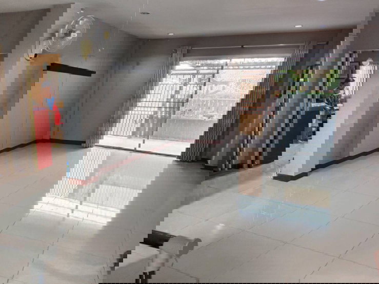 รูป ขายด่วน บ้านเดี่ยว 2 ชั้น หลังใหญ่พร้อมอยู่ โครงการ ม.นลินเรสสิเด้นท์ หทัยราษฏร์ 29 ราคาพิเศษ เหมาะสำหรับครอบครัวใหญ่ - รูปที่ 3/18