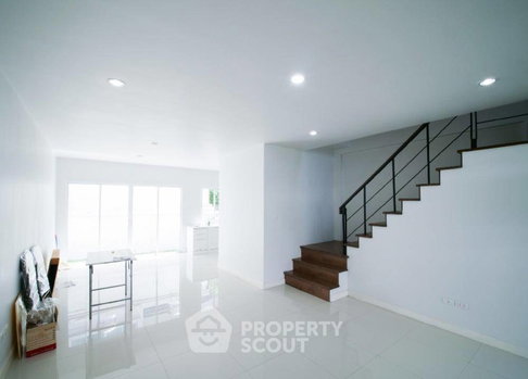 ทาวน์เฮาท์ 3-ห้องนอน ใน ลาดพร้าว (ID 1598287)