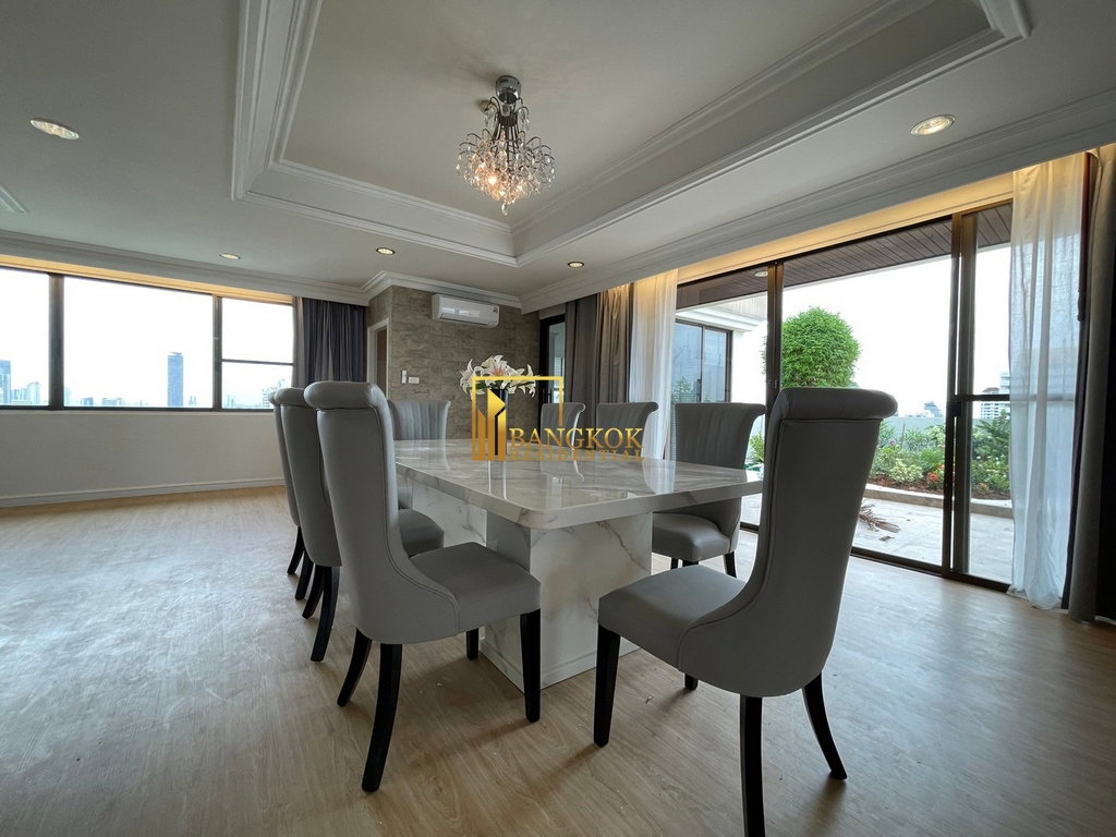 รูป Renovated 4 Bedroom Duplex Apartment in Phrom Phong Area - BR21157AP - รูปที่ 4/54