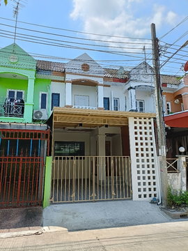 ร่มเกล้า  ลาดกระบัง  มีนบุรี หมู่บ้านกฤษณาร่มเกล้าซอย 12 นัดชมบ้าน 085-318-6868 คุณวา