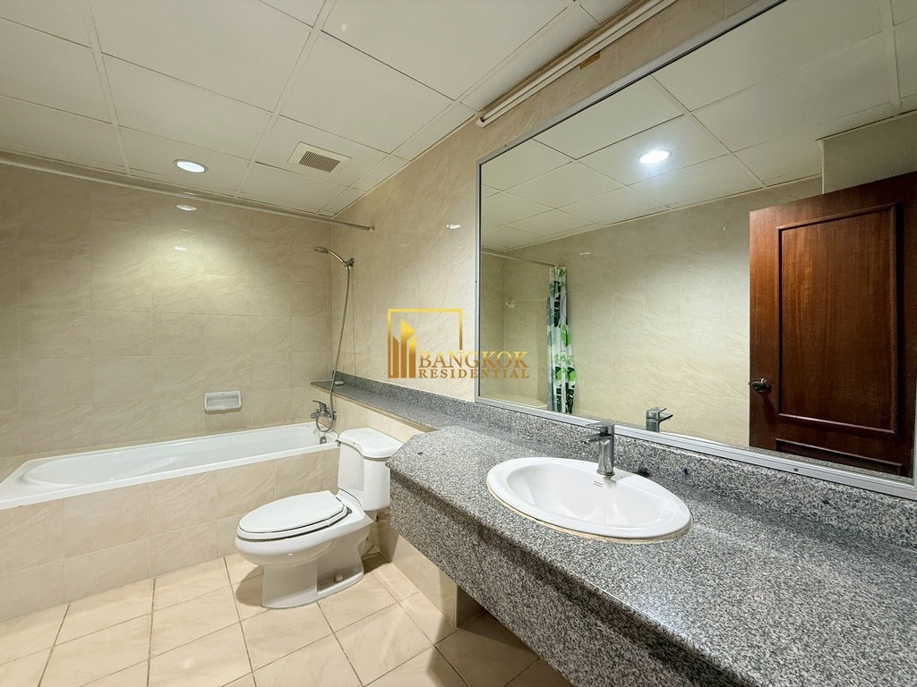 รูป Liang Garden | Spacious 3 Bed Condo For Rent in Sathorn Area - BR60595CD - รูปที่ 27/46