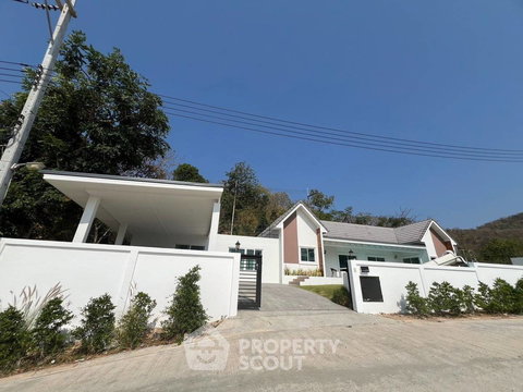 วิลล่า 4-ห้องนอน ใน หินเหล็กไฟ (ID 2778843)