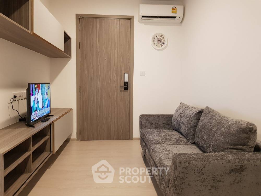 picture 1-BR Condo at Knightsbridge Phaholyothin Interchange in Anusawari (ID 392201) - 1/24