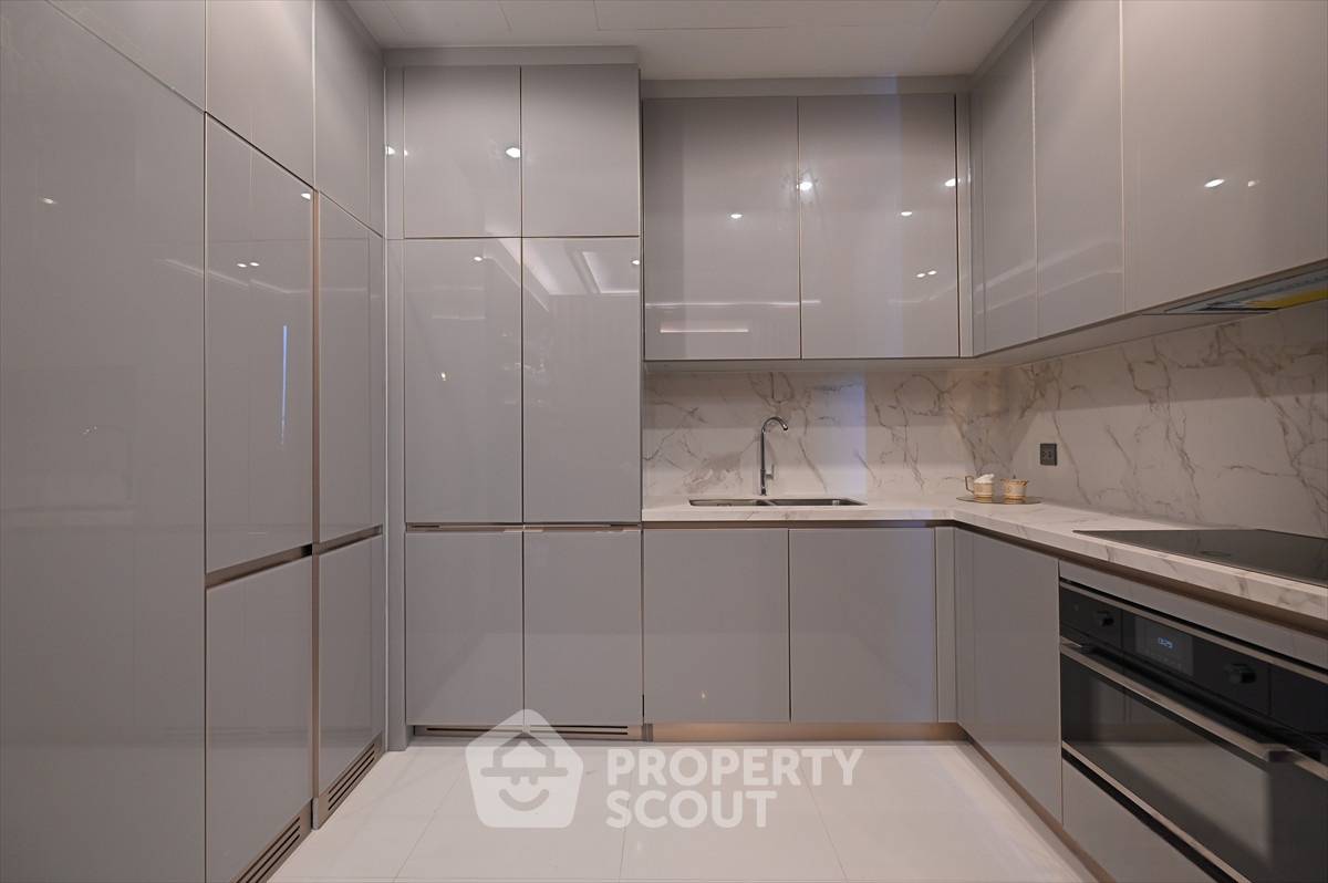 picture 2-BR Condo at The Esse At Singha Complex near MRT Phetchaburi (ID 2373620) - 4/8