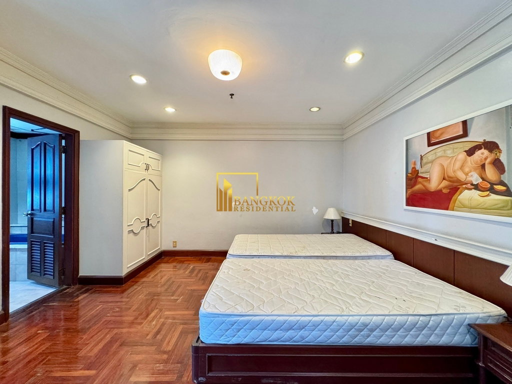 รูป Moon Tower | Expansive 2 Bed Condo in Ekkamai Area - BR4416CD - รูปที่ 26/46