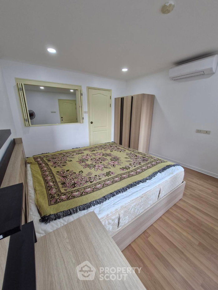 picture 1-BR Condo at Lumpini Place Narathiwas Ratchanakarin in Chong Nonsi (ID 2044107) - 9/17