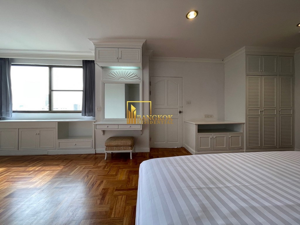 รูป Renovated 4 Bedroom Duplex Apartment in Phrom Phong Area - BR21157AP - รูปที่ 22/54