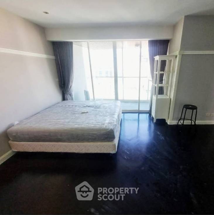 รูป คอนโด 2-ห้องนอน ที่ เออร์บานา หลังสวน คอนโดมิเนียม ใกล้ BTS ราชดำริ (ID 2776754) - รูปที่ 1/3