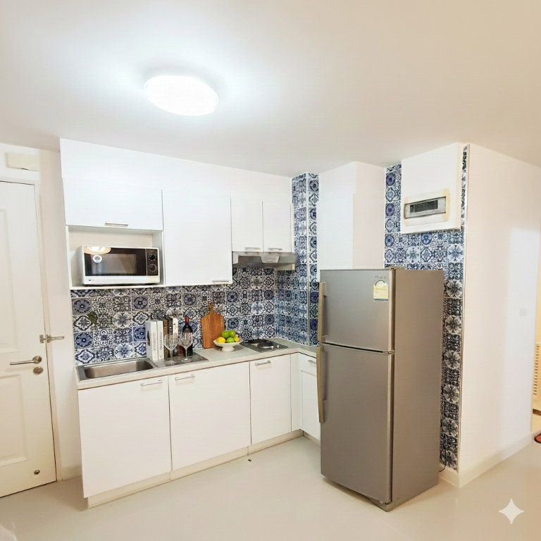 picture For rent The Clover Thonglor (near BTS Thonglor station). - 6/12