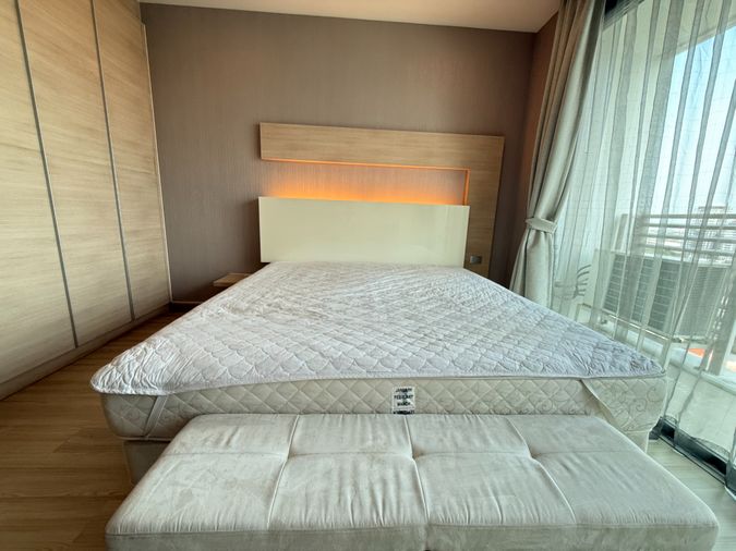 ให้เช่า สกายวอล์ค เรสซิเดนซ์ กว้างขวาง 1 ห้องนอน 40 ตรม วิวเมือง ไม่บล็อค ใกล้ BTS พระโขนง