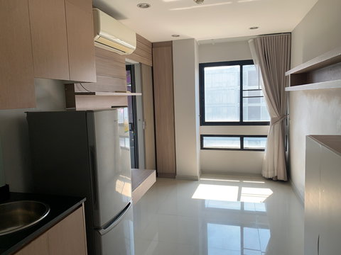 ❣️รัชดา19~🌈ให้เช่าคอนโดติดMRT รัชดา เพียง 300เมตร เดิน 4 นาที 31ตรม🥳 ทีวี ตู้เย็น ไมโคร เครื่องซักผ้า😁    