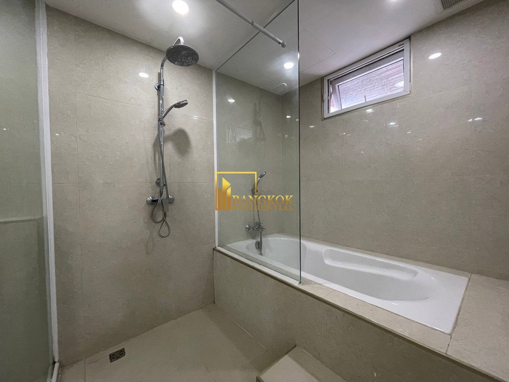 รูป Oriental Towers | Expansive 3 Bedroom Pet Friendly Condo in Ekkamai - BR17432CD - รูปที่ 19/42