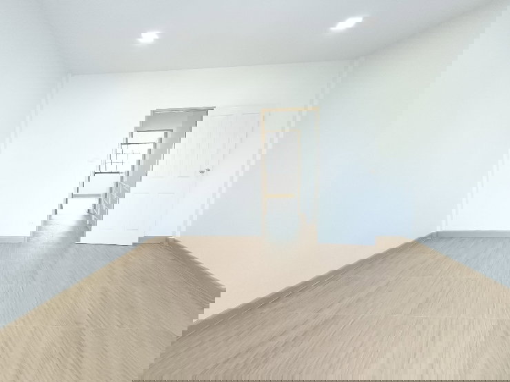 รูป ร่มเกล้า  ลาดกระบัง  มีนบุรี หมู่บ้านกฤษณาร่มเกล้าซอย 12 นัดชมบ้าน 085-318-6868 คุณวา - รูปที่ 24/24