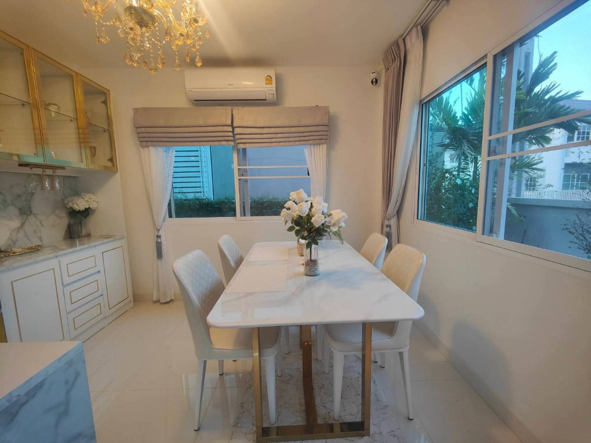 รูป บ้านเดี่ยวให้เช่า ✨ Trendy Tara Bangna ✨ 3 ห้องนอน 3 ห้องน้ำ บ้านหลังมุม เฟอร์นิเจอร์ครบใกล้สนามบิน  - รูปที่ 18/26