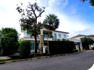 Houses for sale Bangkok : FOR SALE  HOUSE PROPERTY  18429000 BAHT.