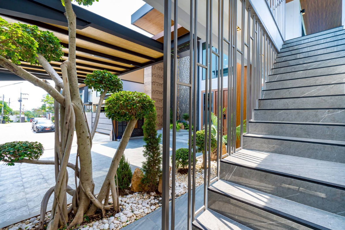 รูป ขายวิลล่าหรูดีไซน์สุดพรีเมียม ในพัทยา ทำเลทุ่งกลม-ตาลหมัน เดินทางง่าย ใกล้แหล่งท่องเที่ยวและสิ่งอำนวยความสะดวกครบครัน - รูปที่ 27/29