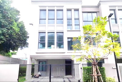 เช่าบ้านแฝด สภาการพยาบาลแห่งประเทศไทย : ให้เช่าบ้านกลางเมือง คลาสเซ่ รัชโยธิน (Baan Klang Muang Classe Ratchayothin) ซอยวิภาวดีรังสิต 32 เขตจตุจักร