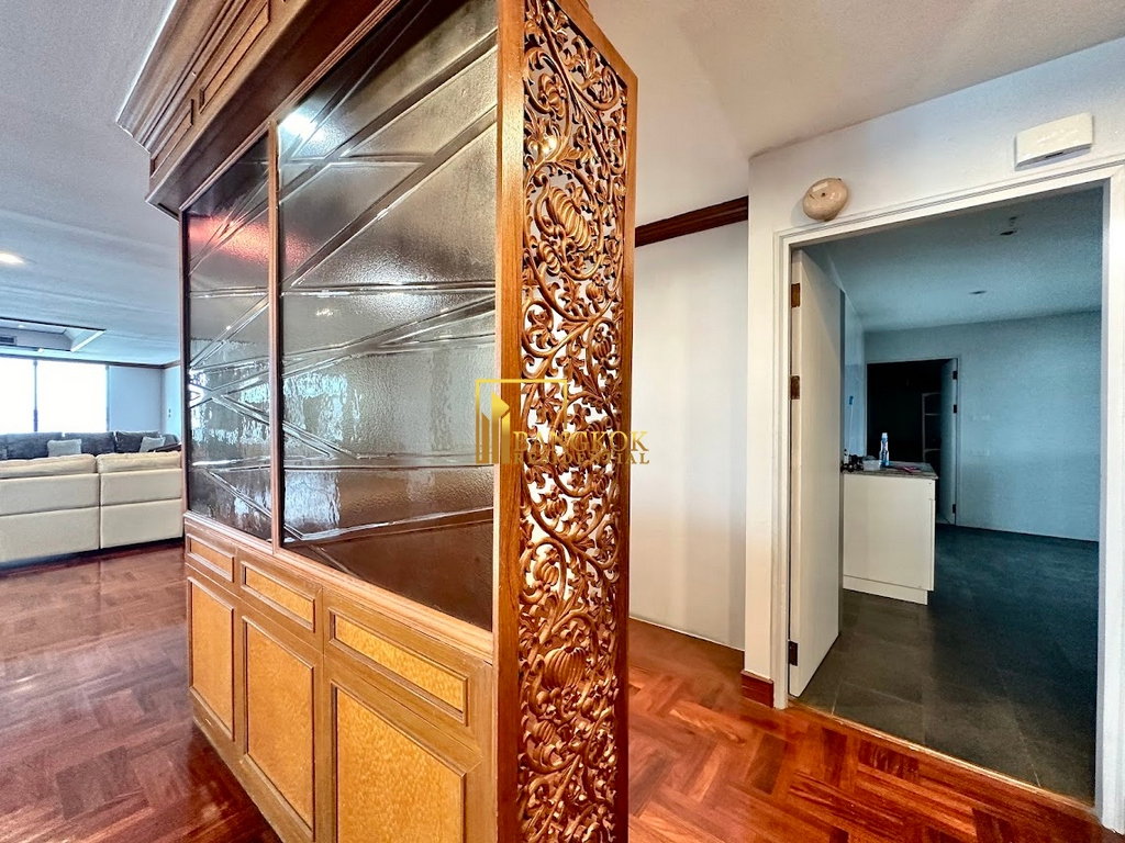 รูป Oriental Towers | Spacious 3 Bedroom Condo in Ekkamai - BR18583CD - รูปที่ 26/41