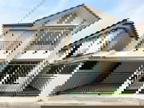 Call : 082-661-4789 หมู่บ้านชิชากร 2 บางใหญ่ บ้านรีโนเวทใหม่ทั้งหลัง 4 ห้องนอน 3 ห้องน้ำ ทำเลทองติดถนนกาญจนาภิเษก ใกล้เซ็นทรัลเวสต์เกต เพียง 3.5 กม.