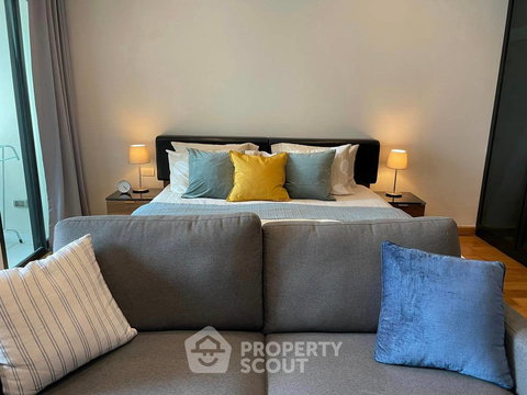 1-BR Condo at Sathorn Gardens near MRT Si Lom (ID 1149665)