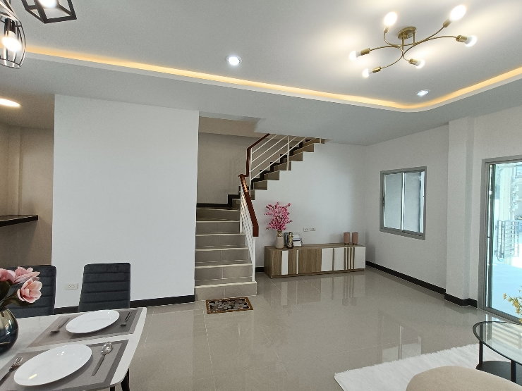 รูป ลาดกระบัง  หนองจอก ฉลองกรุง หมู่บ้านราชพฤกษ์ นัดชมบ้าน 085-318-6868 คุณวา - รูปที่ 8/23