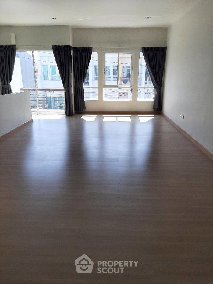 รูป ทาวน์เฮาท์ 3-ห้องนอน ใน ลาดพร้าว (ID 1598287) - รูปที่ 39/44