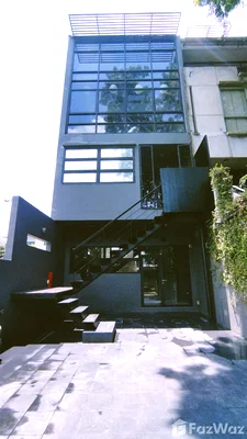 เช่าทาวน์โฮม กรุงเทพมหานคร : ทาวน์เฮ้าส์ให้เช่า 5 ห้องนอน ใน จันทรเกษม, กรุงเทพมหานคร 1654112