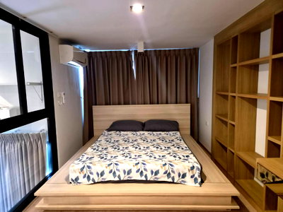 คอนโดให้เช่า : Available for rent! The newest Ideo Rama9-Asoke. Cozy living with 2 Bedroom [Duplex]. Fully furnished and High floor. Ready to move in.