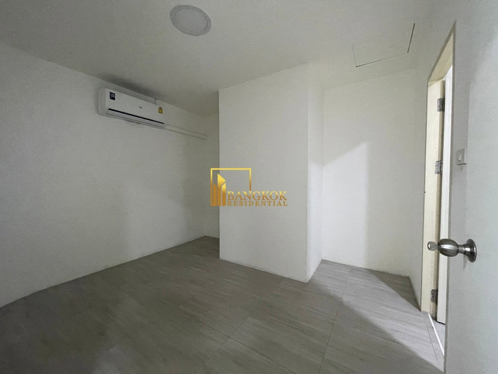 รูป Oriental Towers | Expansive 3 Bedroom Pet Friendly Condo in Ekkamai - BR17432CD - รูปที่ 13/42