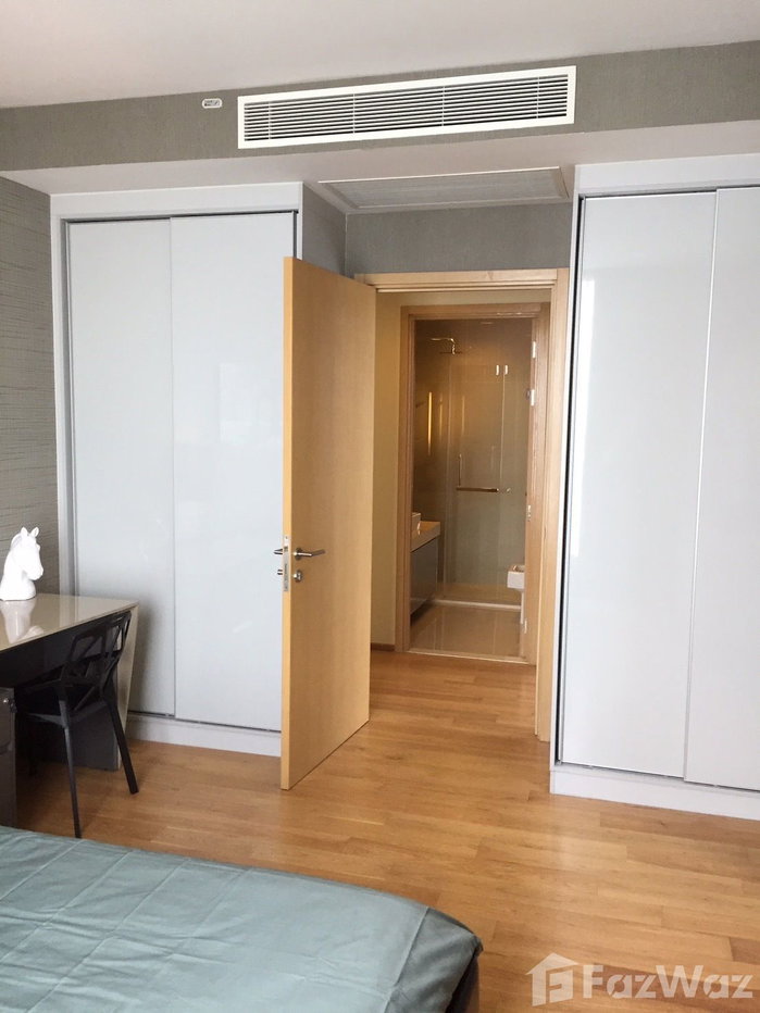 picture . 5675302 - 8/13