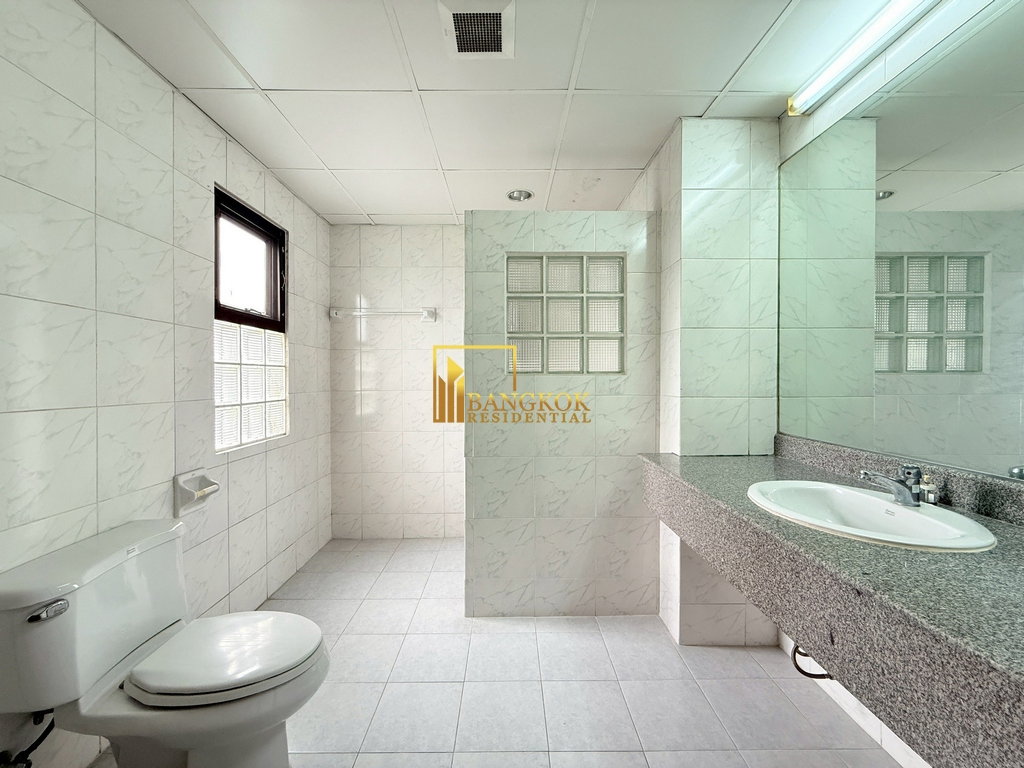 รูป Liang Garden | Spacious 3 Bed Condo For Rent in Sathorn Area - BR60595CD - รูปที่ 19/46