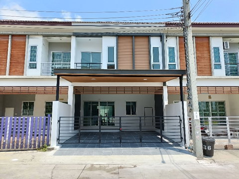ลาดกระบัง  หนองจอก ฉลองกรุง หมู่บ้านราชพฤกษ์ นัดชมบ้าน 085-318-6868 คุณวา