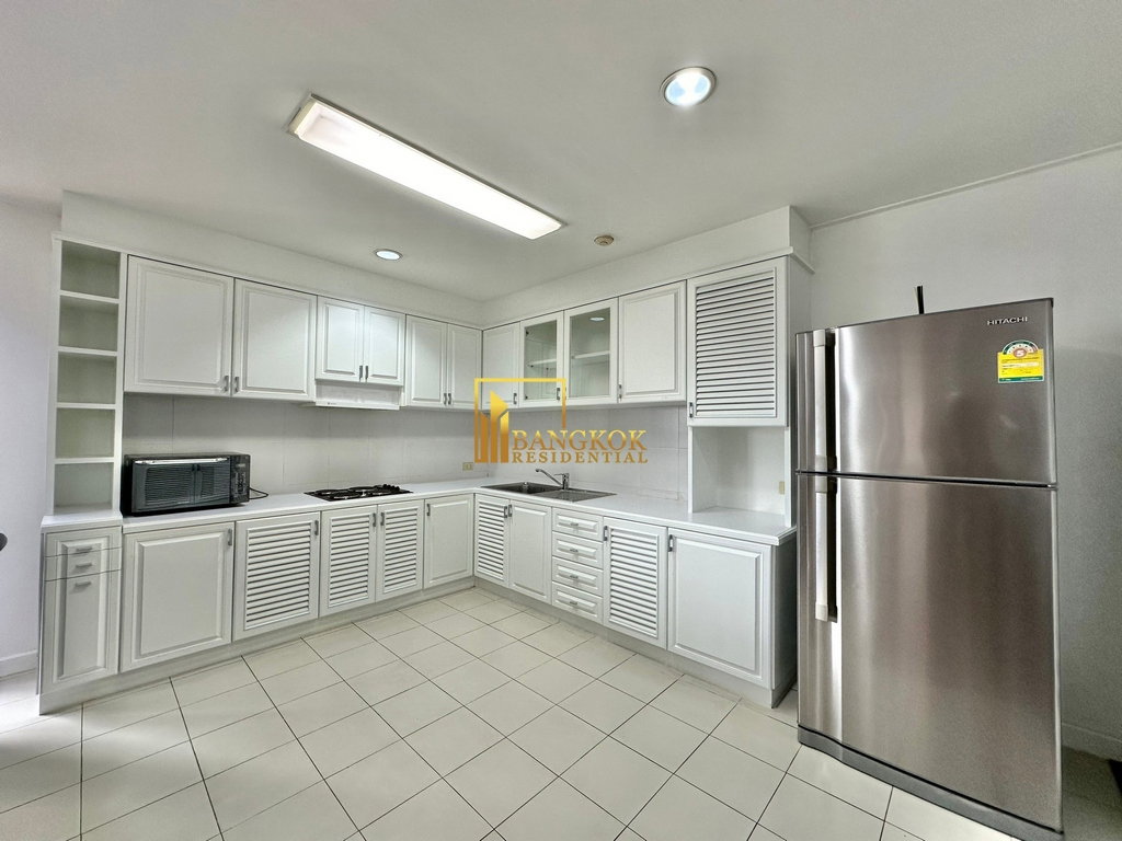 picture Richmond Palace | Great Value 3 Bedroom Condo in Phrom Phong - BR17253CD - 8/38
