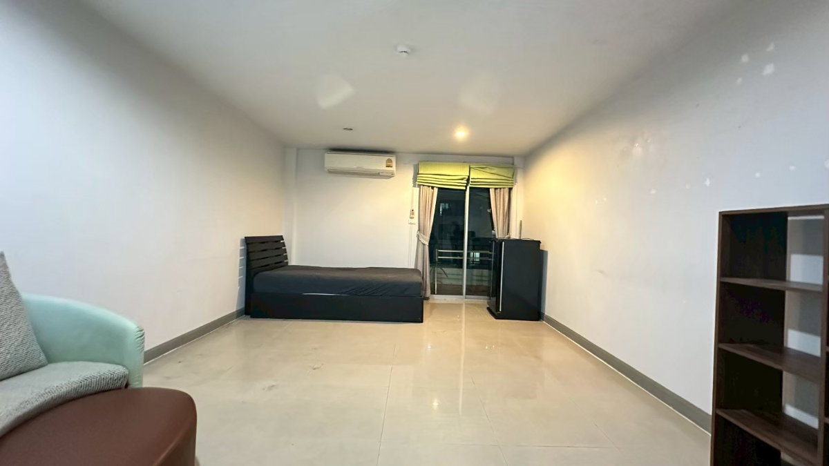 รูป ขายคอนโด รีเจ้นโฮม 3 ใกล้ BTS วัดพระศรี ,ม.ศรีปทุม ทำเลดีผู้เช่าแย่งกันจองตลอด ผ่อนเดือนล่ะ 4,XXX ปล่อยได้ 6,XXX คุ้มมาก ! - รูปที่ 3/7