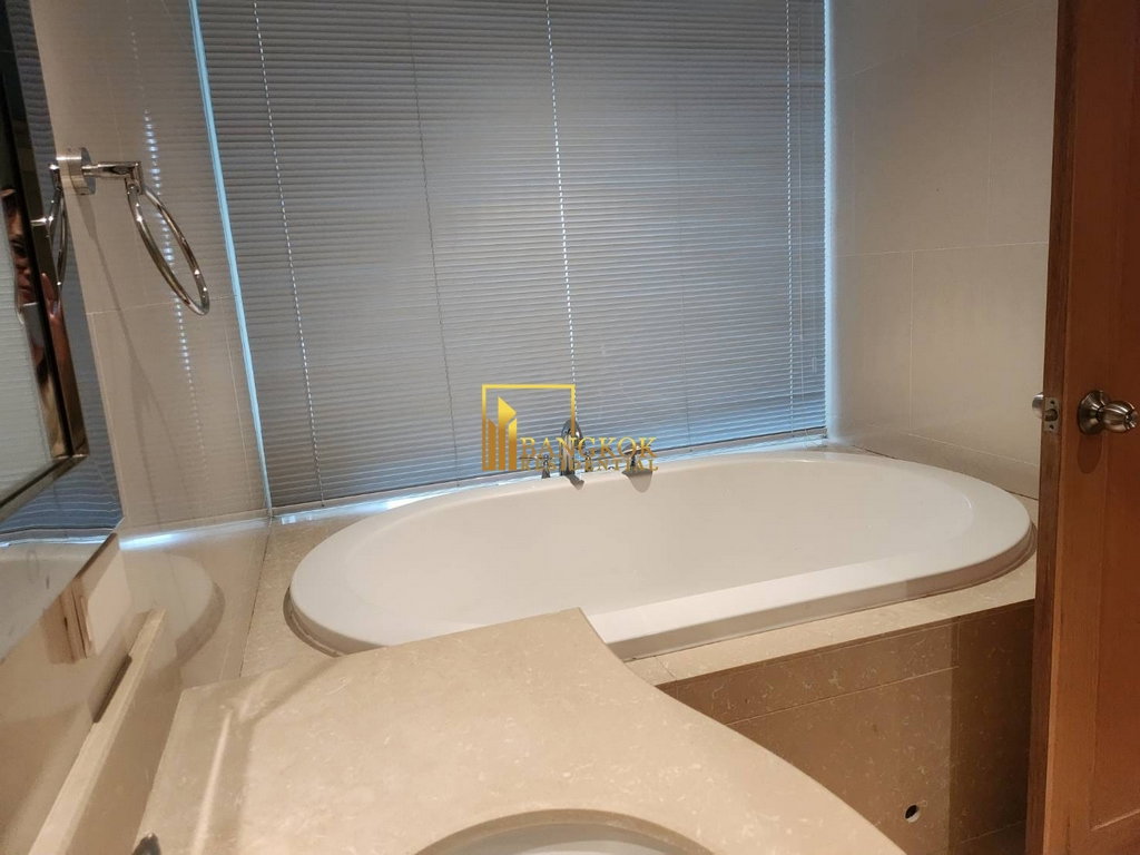 รูป Empire Place | Great Value 3 Bedroom Condo For Rent in Sathorn Area - BR18905CD - รูปที่ 9/29