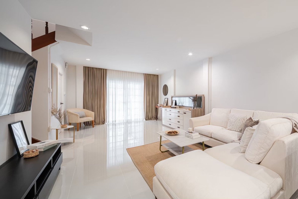 รูป 🏡 บ้านเดี่ยว 3 ห้องนอน ใกล้ 🚆 BTS แบริ่ง เพียง 200 เมตร ใกล้โรงเรียนนานาชาติ - รูปที่ 4/19