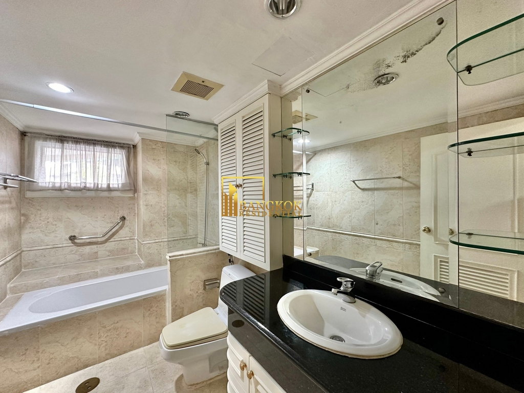 รูป NS Park | Spacious 3 Bedroom Condo Near Benchasiri Park - BR18269CD - รูปที่ 25/39
